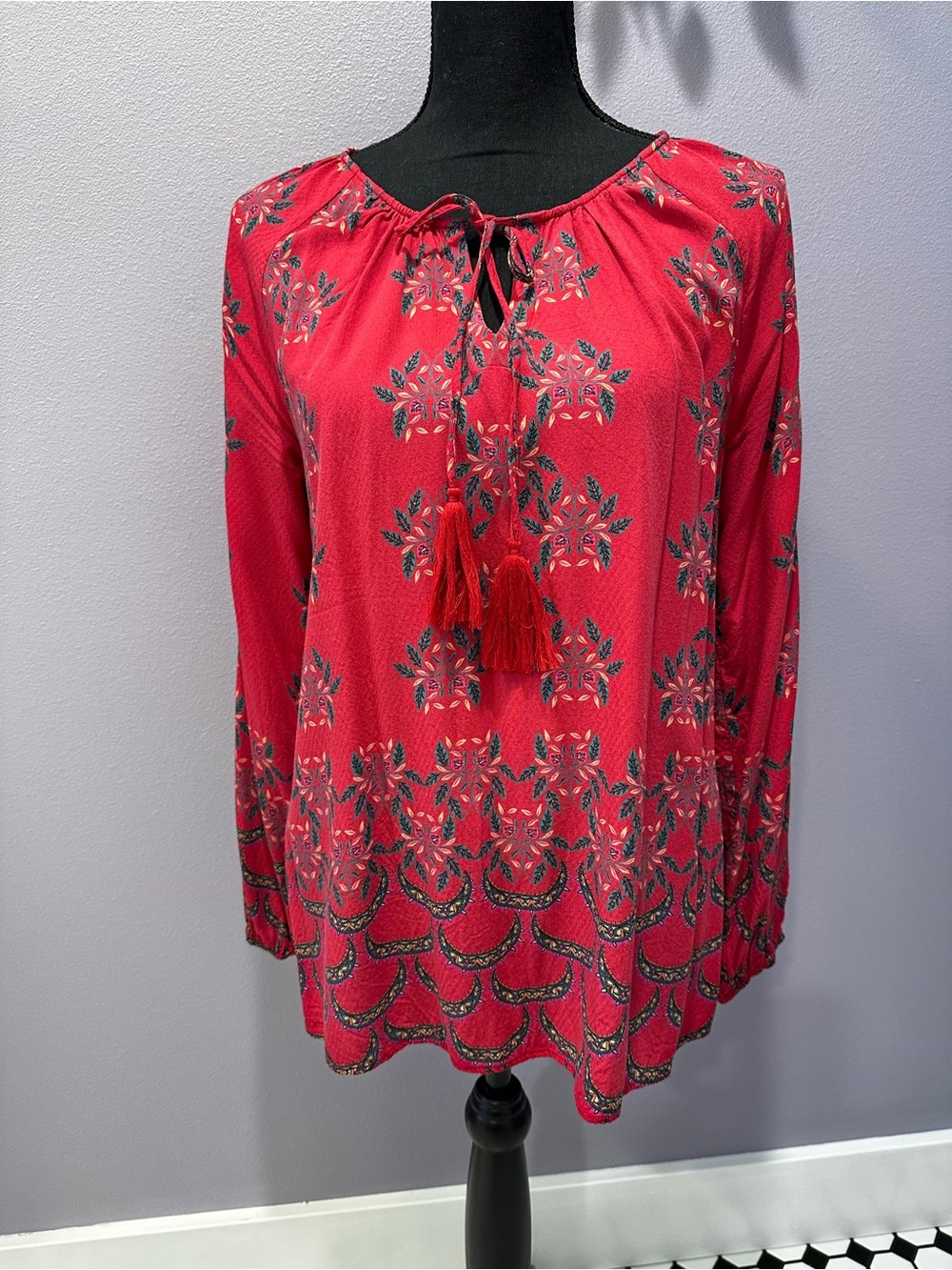 Sundance boho long sleeve red floral blouse size Large